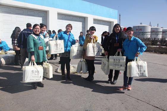 ��˾����ΪŮְ�����Ž�����Ʒ